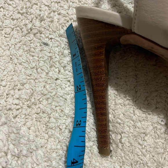 EUC- Coach - 9 - Picture 10 of 11